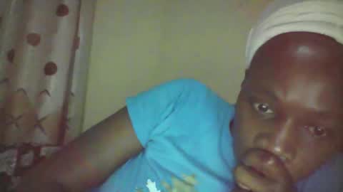 Snapshot of pretty_beib chatting on October 14, 2025, 2:45 am Karol online show from October 14, 2025, 2:45 am