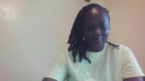 Snapshot of pretty_beib chatting on April 1, 2026, 4:24 am Karol online show from April 1, 2026, 4:24 am