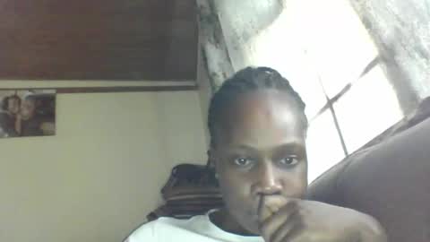 Snapshot of pretty_beib chatting on May 11, 2026, 12:44 pm Karol online show from May 11, 2026, 12:44 pm