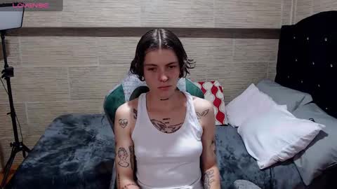 pretty_cristal22 online show from February 26, 2025, 10:42 pm