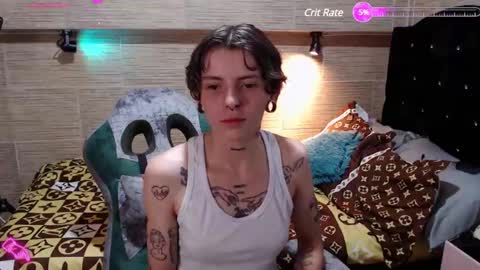 pretty_cristal22 online show from March 9, 2025, 3:54 am