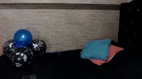 pretty_cristal22 online show from December 2, 2025, 1:33 am