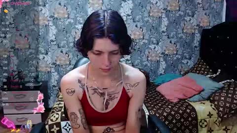Snapshot of pretty_cristal22 chatting on April 26, 2026, 3:32 pm pretty_cristal22 online show from April 26, 2026, 3:32 pm