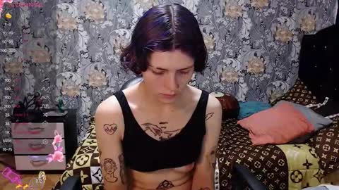 Snapshot of pretty_cristal22 chatting on April 28, 2026, 12:10 pm pretty_cristal22 online show from April 28, 2026, 12:10 pm