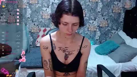 Snapshot of pretty_cristal22 chatting on May 29, 2026, 2:15 pm pretty_cristal22 online show from May 29, 2026, 2:15 pm