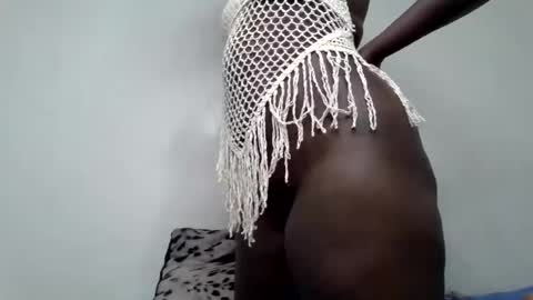 pretty_curvy99 online show from July 8, 2026, 10:36 pm