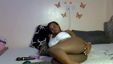 pretty_daina3 online show from November 5, 2025, 6:30 pm