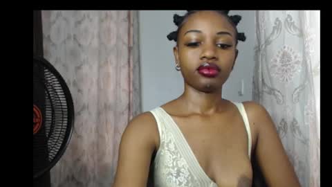 Pretty ebonygirl2 online show from March 1, 2026, 7:10 am