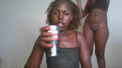 Snapshot of pretty_empress chatting on June 30, 2026, 8:15 am pretty_empress online show from June 30, 2026, 8:15 am