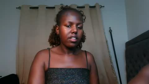 Snapshot of pretty_empress chatting on August 4, 2026, 7:27 pm pretty_empress online show from August 4, 2026, 7:27 pm