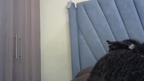 pretty_fel online show from September 25, 2025, 3:16 pm