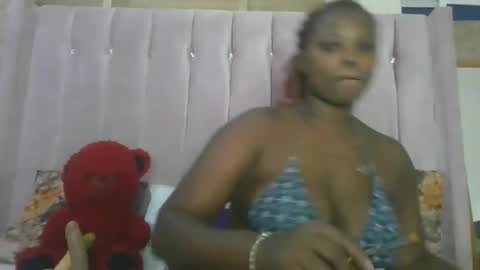 pretty_fel online show from November 17, 2025, 3:51 pm