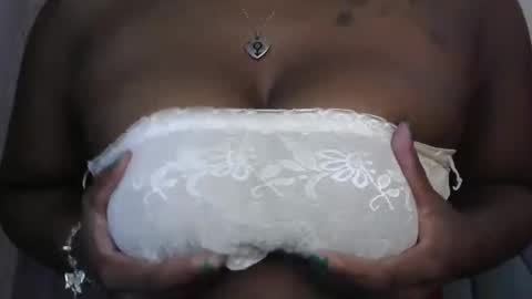 pretty_fel online show from November 22, 2025, 6:51 pm