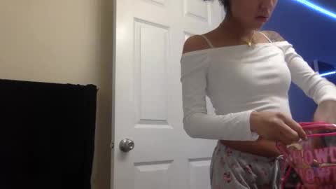 pretty_girl828687 online show from January 6, 2026, 4:11 pm