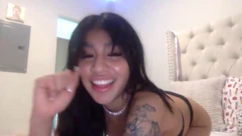 Snapshot of pretty_girl828687 chatting on March 18, 2026, 6:44 pm pretty_girl828687 online show from March 18, 2026, 6:44 pm