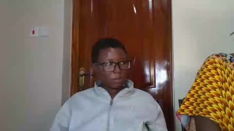 pretty_kemmy online show from September 25, 2025, 9:24 am