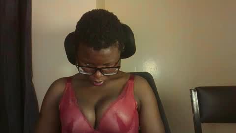 pretty_kemmy online show from October 10, 2025, 4:11 am