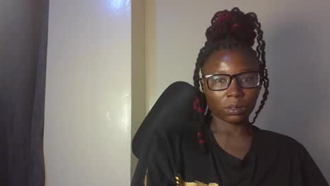 pretty_kemmy online show from October 14, 2025, 3:18 am
