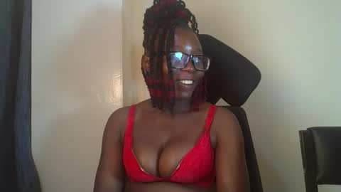pretty_kemmy online show from October 15, 2025, 5:24 pm