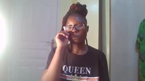 pretty_kemmy online show from October 17, 2025, 11:13 am