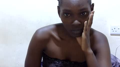 pretty_leila1 online show from March 19, 2026, 10:14 pm