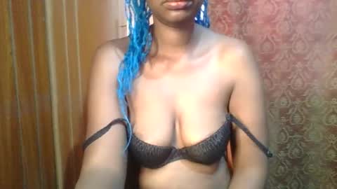 pretty_leilah online show from January 18, 2026, 1:48 pm