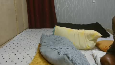 Pretty online show from February 1, 2026, 7:23 pm