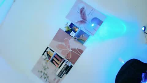 Flor online show from November 11, 2025, 5:07 am