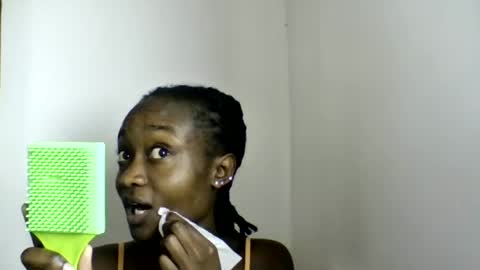 Snapshot of pretty_luv1 chatting on June 18, 2026, 9:58 am pretty luv1 online show from June 18, 2026, 9:58 am