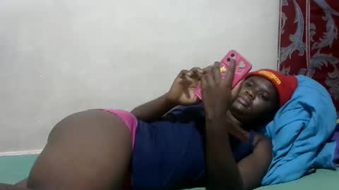 pretty_melan online show from March 3, 2026, 4:18 am