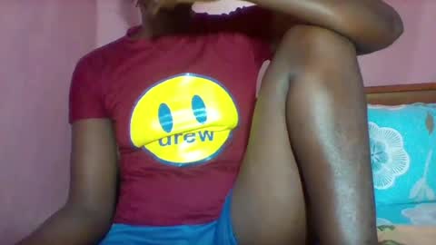 Snapshot of pretty_mine chatting on July 4, 2026, 6:58 pm pretty time online show from July 4, 2026, 6:58 pm