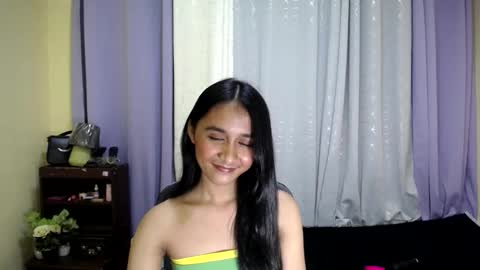 Snapshot of pretty_morenaxx chatting on March 9, 2025, 2:21 pm Marimar online show from March 9, 2025, 2:21 pm
