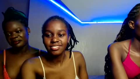 Snapshot of pretty_nyra chatting on June 17, 2026, 7:37 pm Nyra online show from June 17, 2026, 7:37 pm