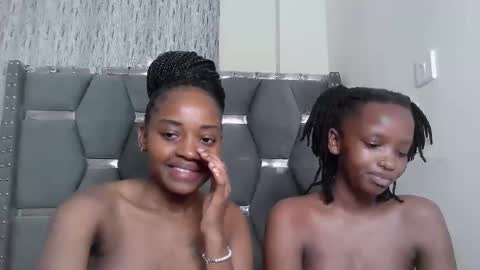Snapshot of pretty_petite18 chatting on April 5, 2026, 12:46 pm lynn online show from April 5, 2026, 12:46 pm
