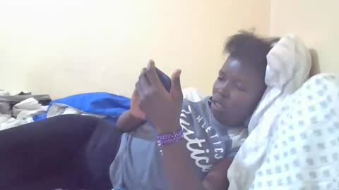 pretty_petite_ebony online show from January 11, 2025, 2:20 am