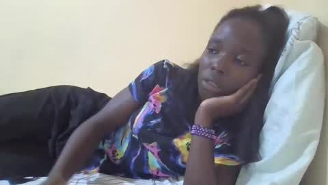 pretty_petite_ebony online show from January 13, 2025, 10:35 pm