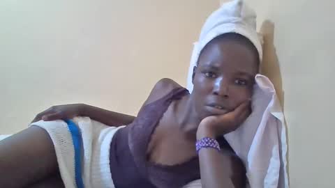 pretty_petite_ebony online show from March 1, 2025, 6:00 pm