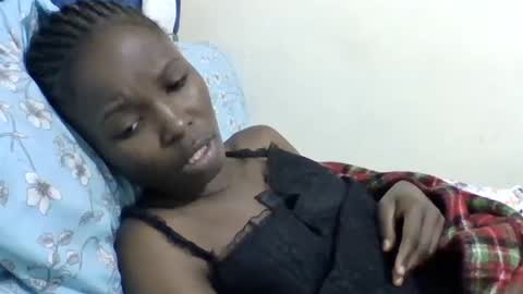 Snapshot of pretty_petite_ebony chatting on June 22, 2026, 9:56 pm pretty_petite_ebony online show from June 22, 2026, 9:56 pm