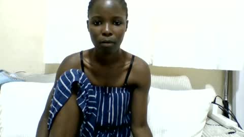 Snapshot of pretty_petite_ebony chatting on July 2, 2026, 8:31 am pretty_petite_ebony online show from July 2, 2026, 8:31 am
