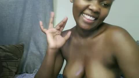 pretty_shanz online show from October 17, 2025, 5:21 am