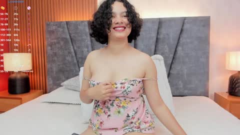 Snapshot of pretty_sunlight_ chatting on January 17, 2025, 4:39 am Daisy Flower online show from January 17, 2025, 4:39 am
