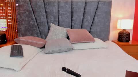 Snapshot of pretty_sunlight_ chatting on February 7, 2025, 5:20 am Daisy Flower online show from February 7, 2025, 5:20 am