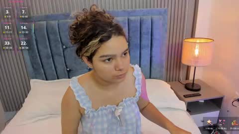 Snapshot of pretty_sunlight_ chatting on May 14, 2026, 9:43 pm Daisy Flower online show from May 14, 2026, 9:43 pm
