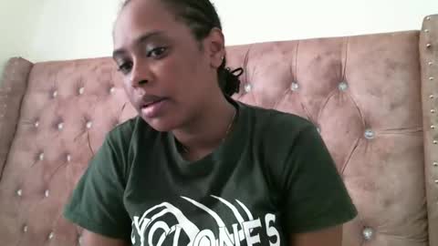 Snapshot of pretty_zii chatting on September 23, 2025, 8:17 am zii online show from September 23, 2025, 8:17 am