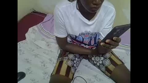 prettyalma online show from January 2, 2025, 1:40 pm