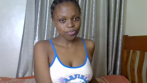 Snapshot of prettybabe02 chatting on October 2, 2025, 11:34 pm SaraCattra online show from October 2, 2025, 11:34 pm