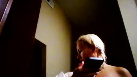 Missy  Jack online show from November 16, 2025, 11:32 pm