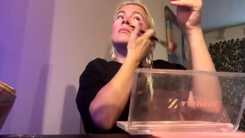 Missy  Jack online show from April 19, 2026, 2:38 pm