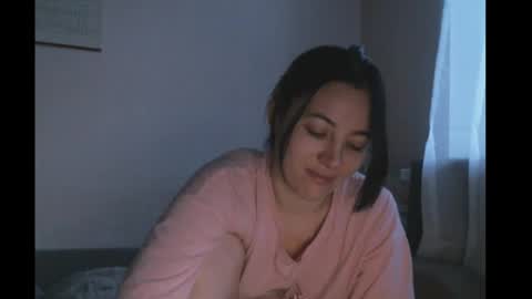 Bella online show from January 3, 2025, 5:06 am