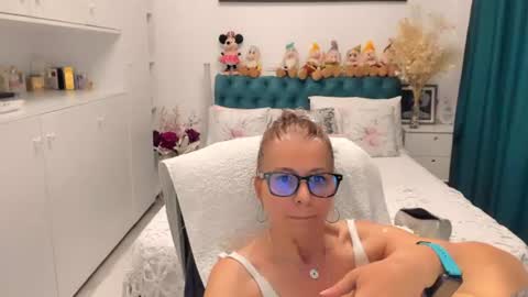 Snapshot of prettyblackeyes chatting on June 12, 2026, 7:18 am wilma online show from June 12, 2026, 7:18 am